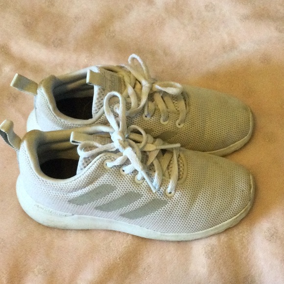 Adidas size 13 white cheerleading shoes - Picture 2 of 6